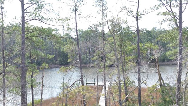 252 Jonaquins Drive, Beaufort, NC 28516
