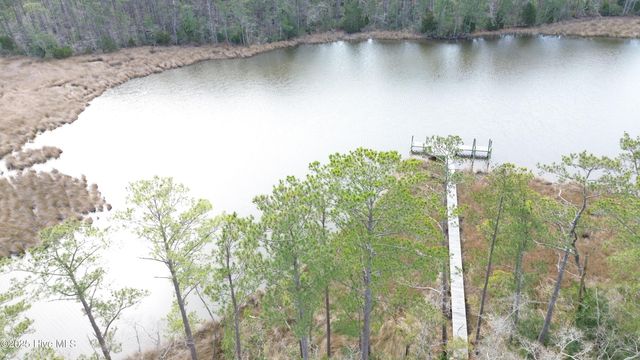 252 Jonaquins Drive, Beaufort, NC 28516