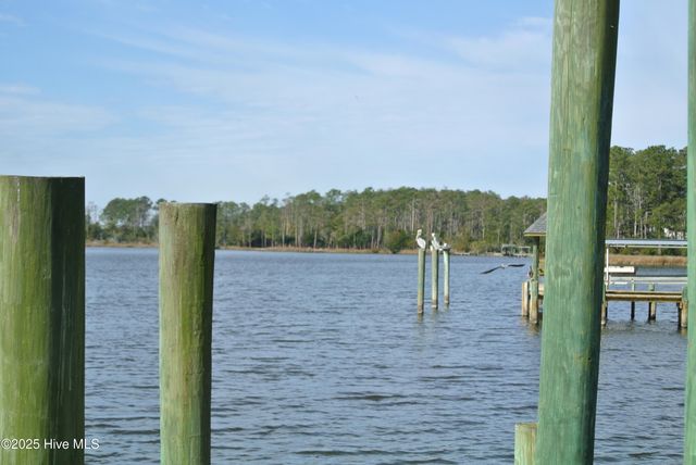 252 Jonaquins Drive, Beaufort, NC 28516