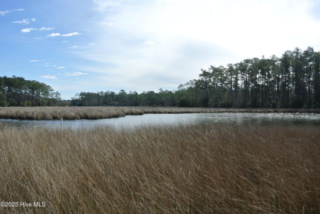 252 Jonaquins Drive, Beaufort, NC 28516