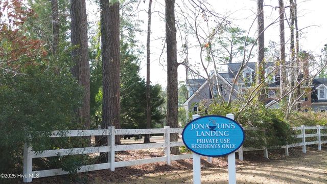 252 Jonaquins Drive, Beaufort, NC 28516