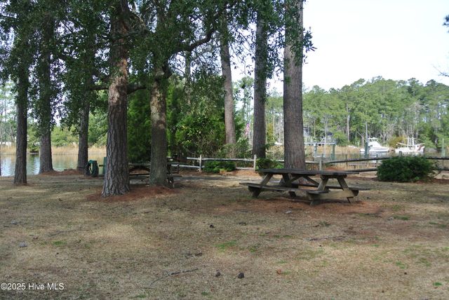 252 Jonaquins Drive, Beaufort, NC 28516