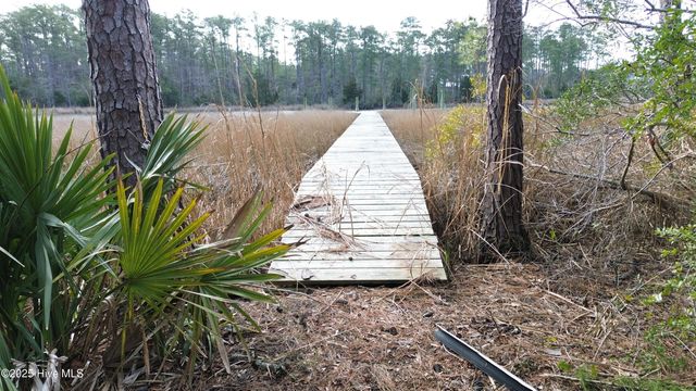 252 Jonaquins Drive, Beaufort, NC 28516
