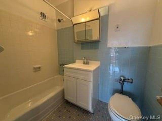 108-49 63rd Avenue 6E, Forest Hills, NY 11375