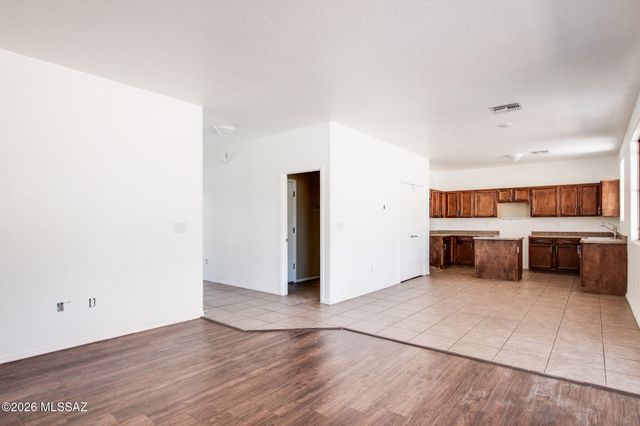 7040 S Camino De Ayer, Tucson, AZ 85746