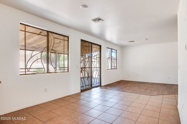 7040 S Camino De Ayer, Tucson, AZ 85746