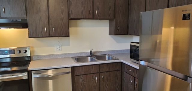 121 Bailey Street B12, Worcester, MA 01602