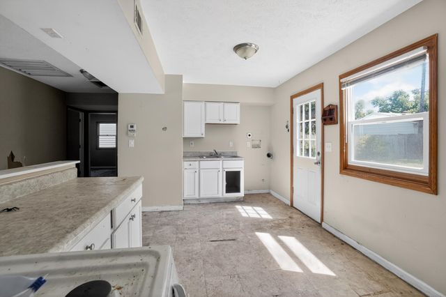 4013 TWIN CITY Drive, Council Bluffs, IA 51501