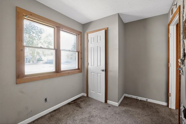 4013 TWIN CITY Drive, Council Bluffs, IA 51501