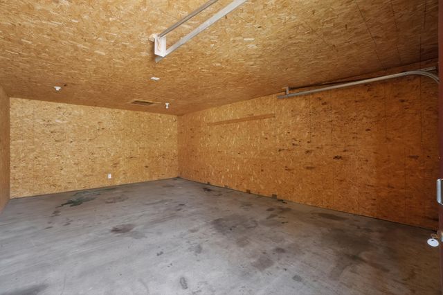 4013 TWIN CITY Drive, Council Bluffs, IA 51501