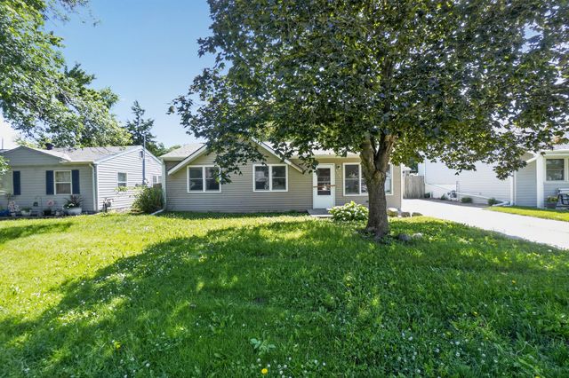 4013 TWIN CITY Drive, Council Bluffs, IA 51501