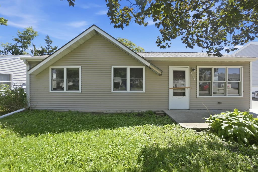 4013 TWIN CITY Drive, Council Bluffs, IA 51501