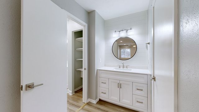 810 Bellevue Rd Apt 213, Nashville, TN 37221