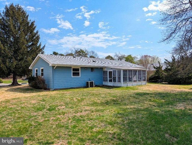 29 MOCCASIN DR, Manchester Township, NJ 08759