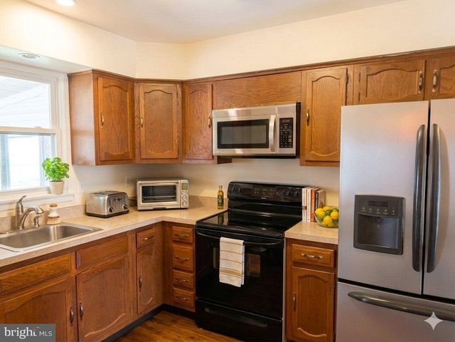 29 MOCCASIN DR, Manchester Township, NJ 08759