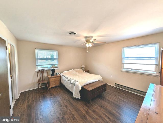 29 MOCCASIN DR, Manchester Township, NJ 08759