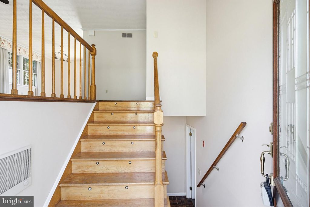 Image 18 of property listing at 603 YORKMINSTER CT, Westminster, MD 21158