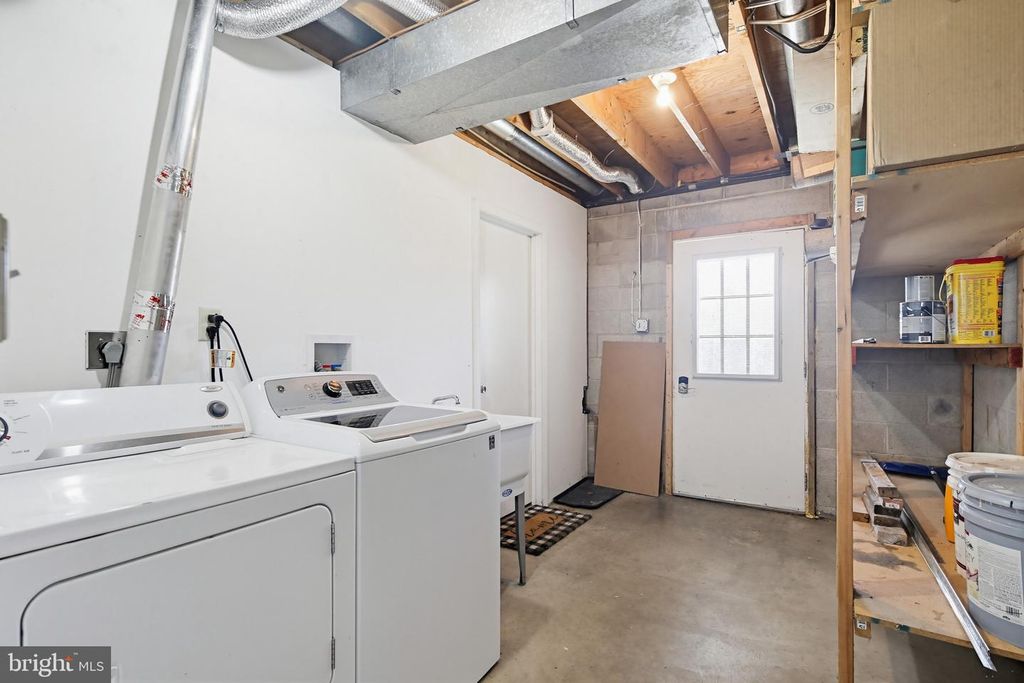 Image 31 of property listing at 603 YORKMINSTER CT, Westminster, MD 21158