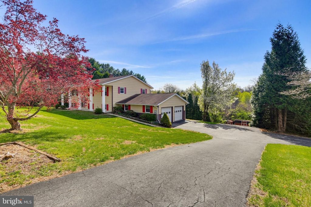 Image 33 of property listing at 603 YORKMINSTER CT, Westminster, MD 21158