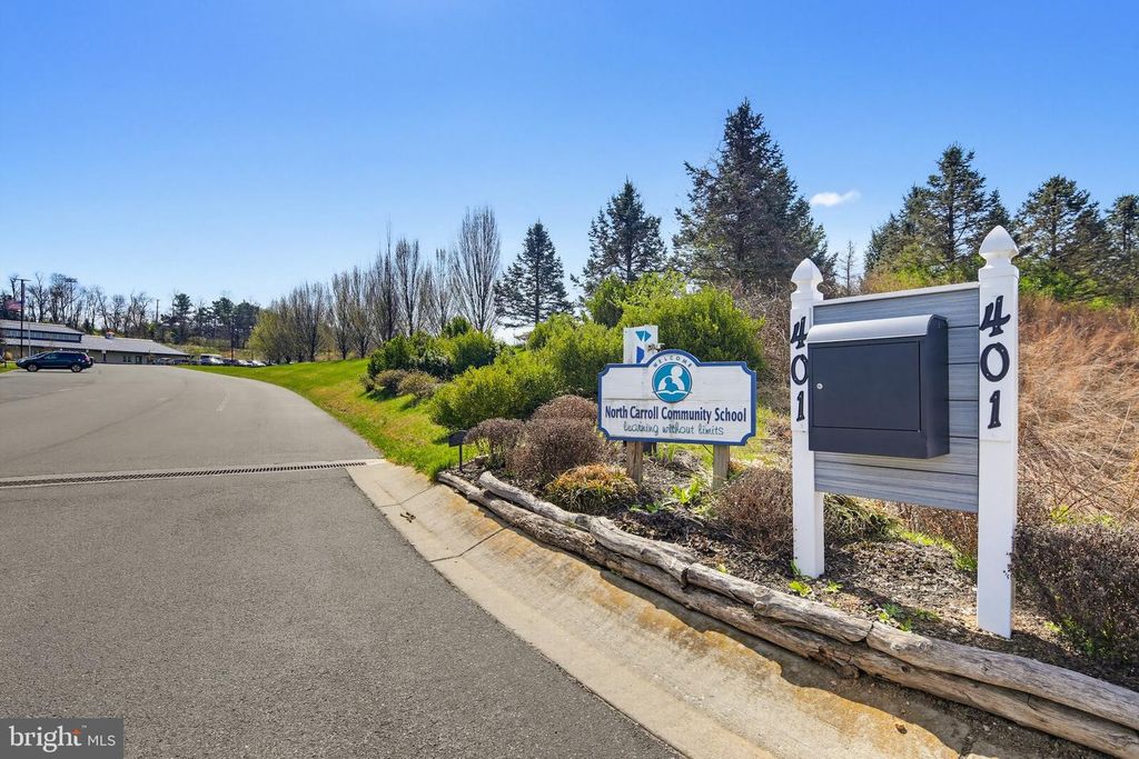 Image 37 of property listing at 603 YORKMINSTER CT, Westminster, MD 21158