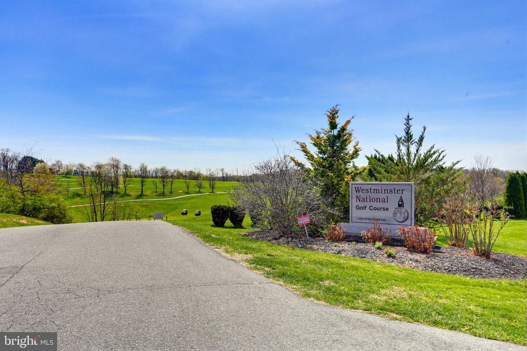 Image 39 of property listing at 603 YORKMINSTER CT, Westminster, MD 21158