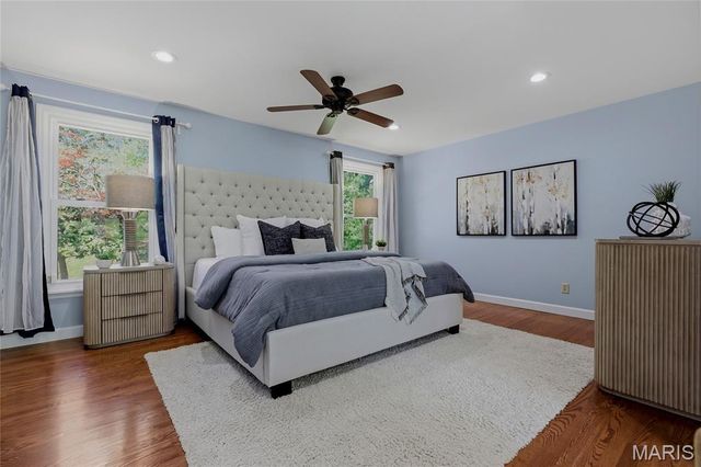 16 Williamsburg Road, Creve Coeur, MO 63141