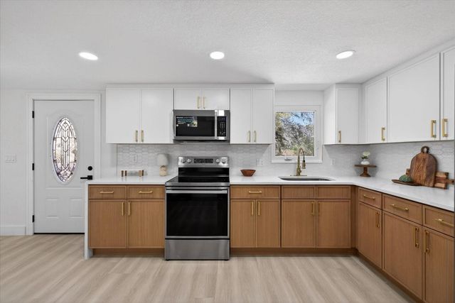 8940 WICKER LANE, New Port Richey, FL 34654