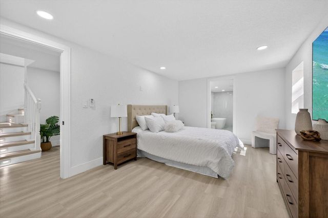 8940 WICKER LANE, New Port Richey, FL 34654