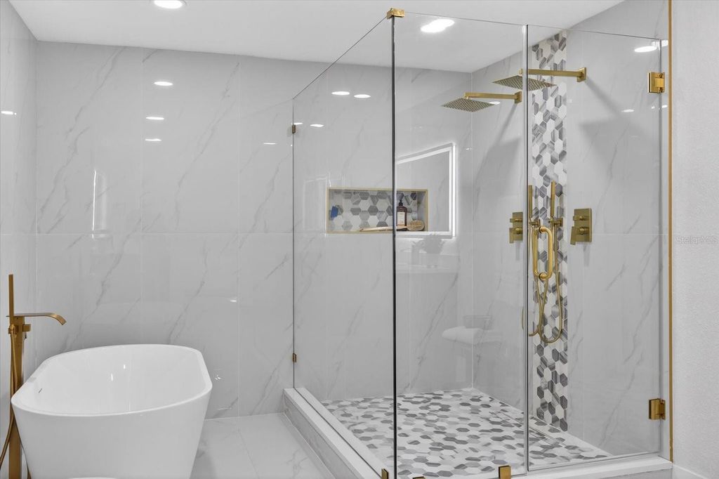 Image 12 of property listing at 8940 WICKER LANE, New Port Richey, FL 34654