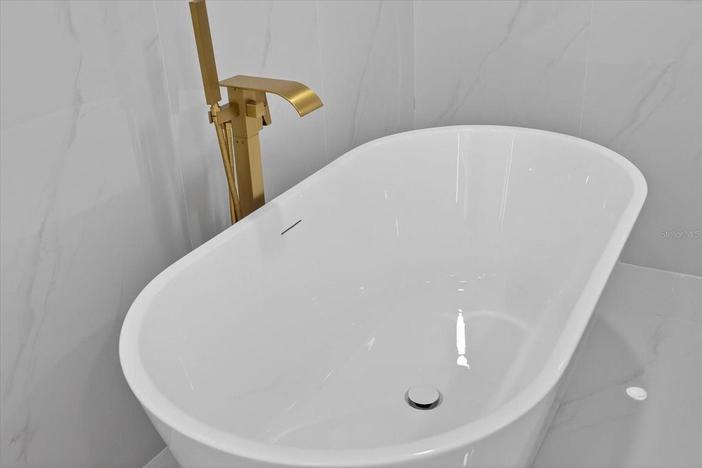 Image 15 of property listing at 8940 WICKER LANE, New Port Richey, FL 34654