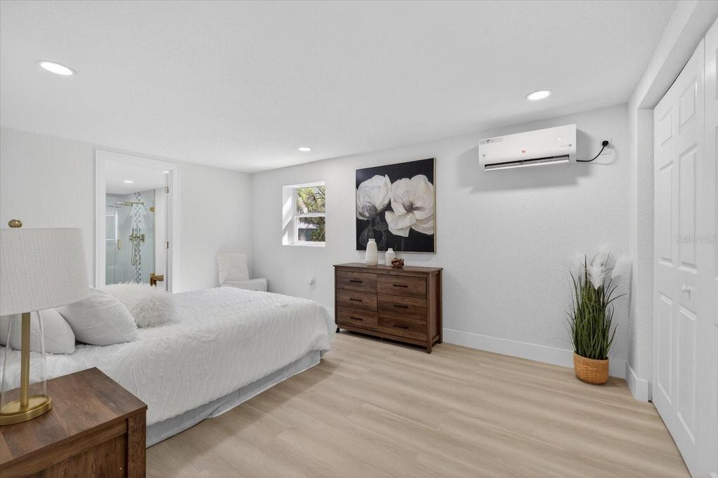 Image 19 of property listing at 8940 WICKER LANE, New Port Richey, FL 34654