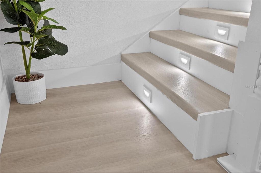 Image 26 of property listing at 8940 WICKER LANE, New Port Richey, FL 34654