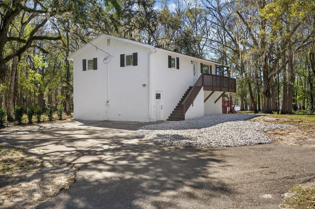 Image 47 of property listing at 8940 WICKER LANE, New Port Richey, FL 34654