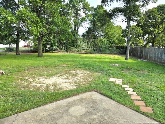 108 Laura Lane, Raeford, NC 28376