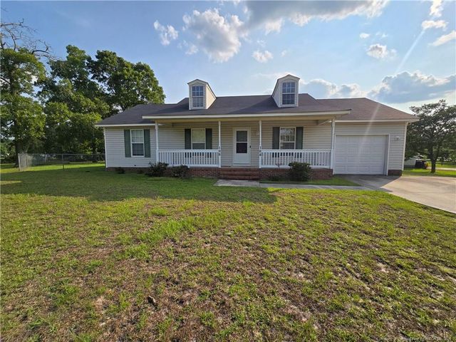 108 Laura Lane, Raeford, NC 28376
