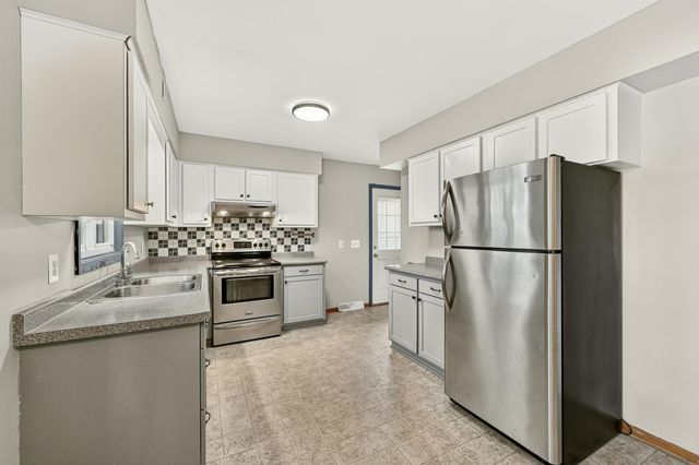 1706 34th Street NW, Rochester, MN 55901