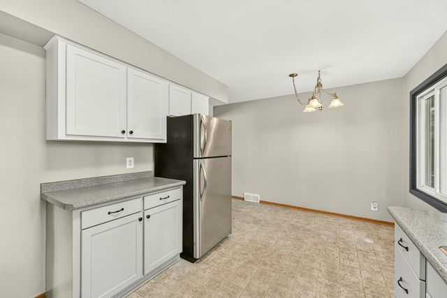 1706 34th Street NW, Rochester, MN 55901