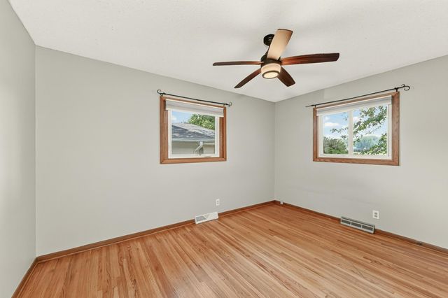 1706 34th Street NW, Rochester, MN 55901