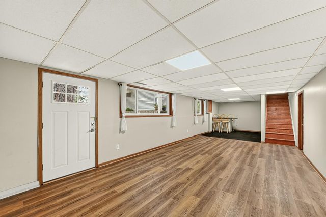 1706 34th Street NW, Rochester, MN 55901