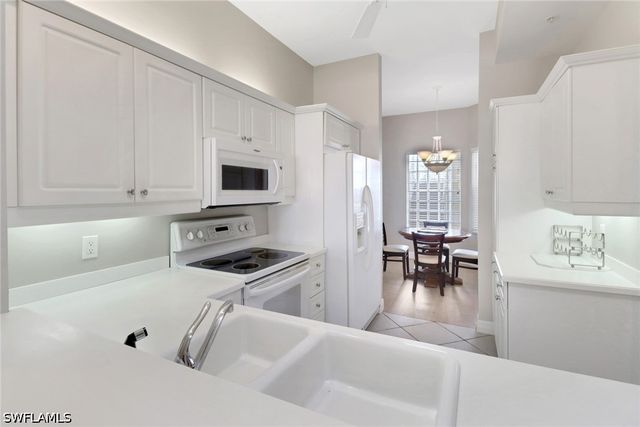 401 Bayfront PL 3502, Naples, FL 34102