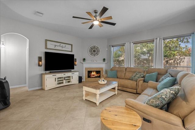 521 Ivory Stone Lane, League City, TX 77573