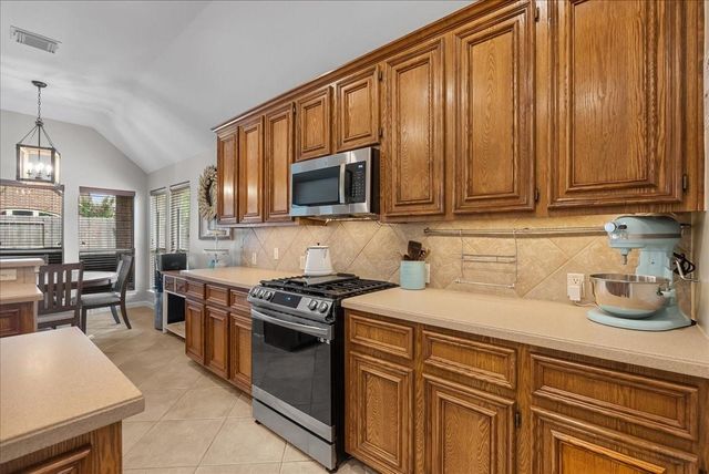 521 Ivory Stone Lane, League City, TX 77573