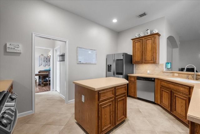 521 Ivory Stone Lane, League City, TX 77573