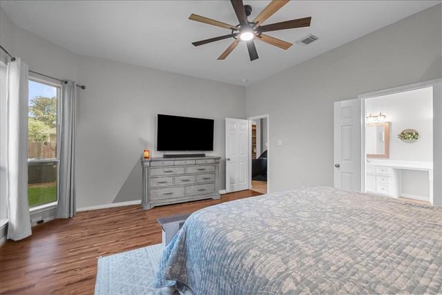 521 Ivory Stone Lane, League City, TX 77573