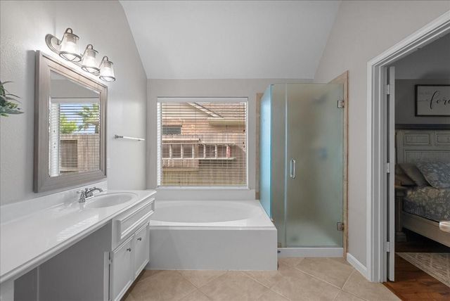 521 Ivory Stone Lane, League City, TX 77573