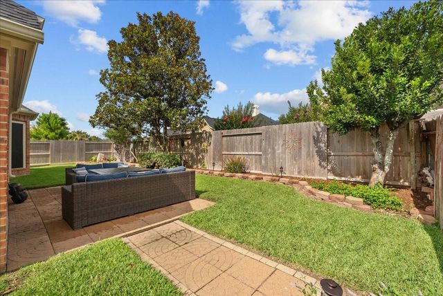 521 Ivory Stone Lane, League City, TX 77573