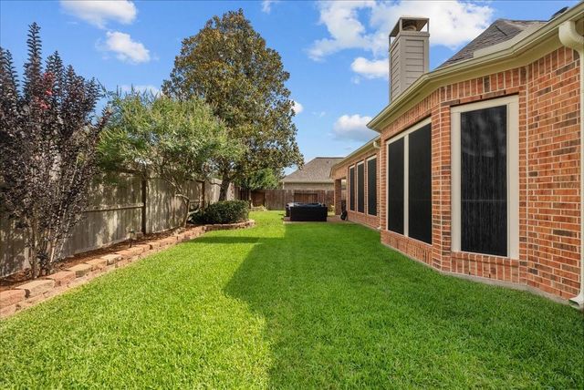 521 Ivory Stone Lane, League City, TX 77573