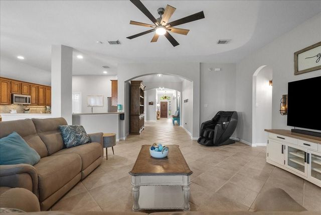 521 Ivory Stone Lane, League City, TX 77573