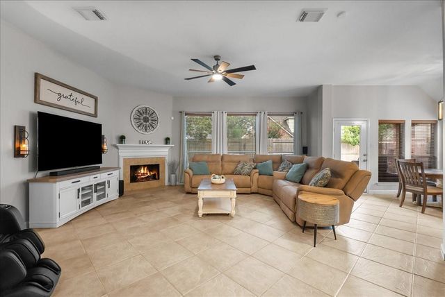 521 Ivory Stone Lane, League City, TX 77573