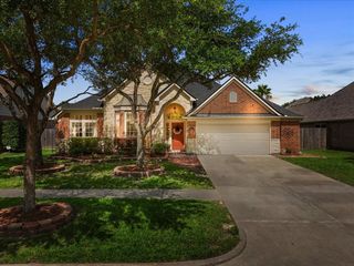 521 Ivory Stone Lane, League City, TX 77573